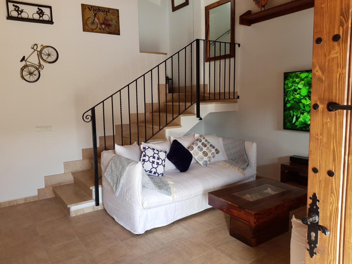 Villa Milagro - 3 Bedroom Finca Style Villa With Pool Near Golf Course/Beaches - Air Cond. Польєнса Екстер'єр фото